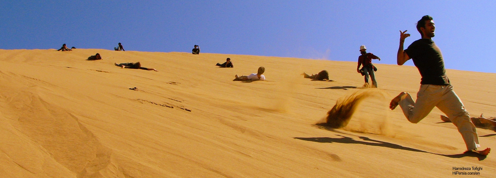 Touch the sky in the Maranjab Desert